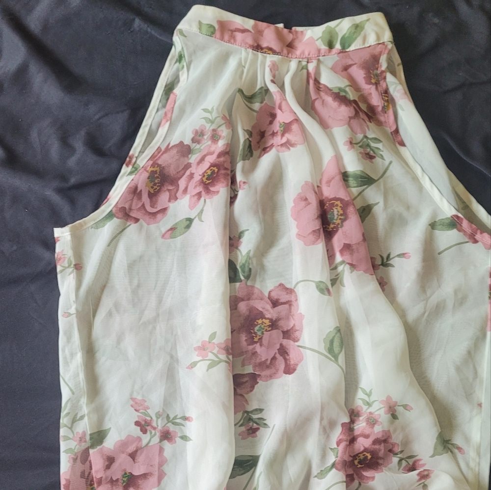Floral halter button style top